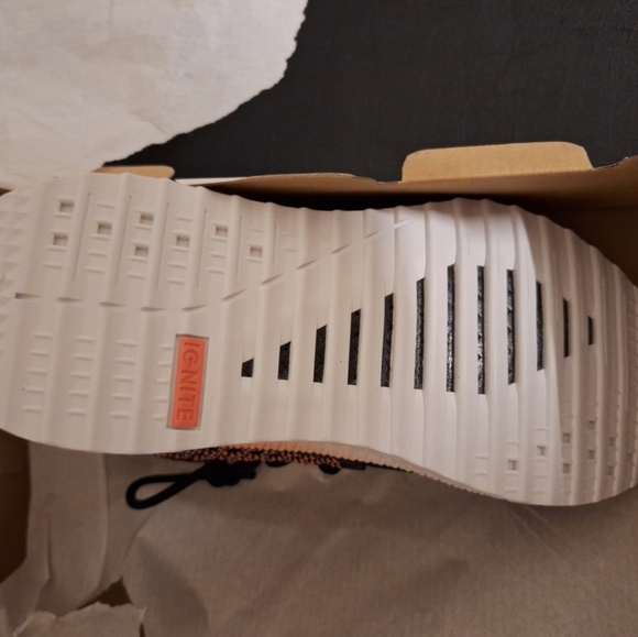 Size 8 - PUMA Tsugi Shell Pink Netfit V2 Sneaker White - Picture 8 of 12